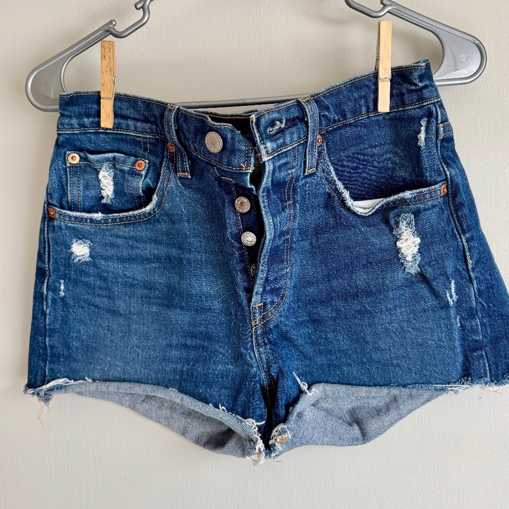 Levi’s shorts